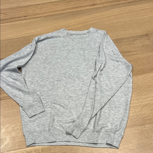 ALO Yoga Sweaters - Alo Yoga Classic Soho Pullover Athletic Heather Gray Sweater